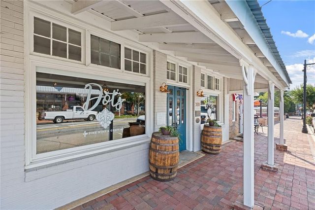 226 Old Canton Circle, Ball Ground, GA 30107