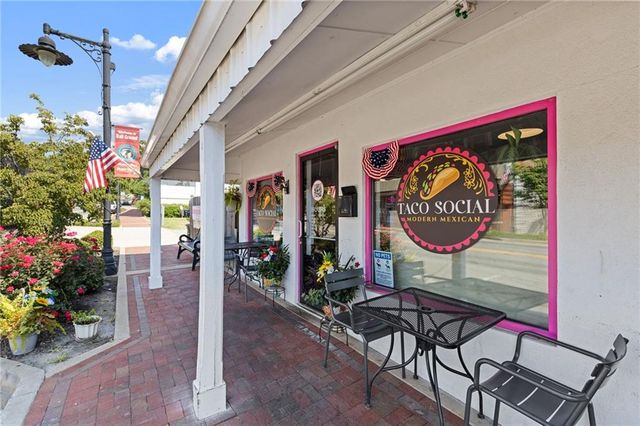 226 Old Canton Circle, Ball Ground, GA 30107