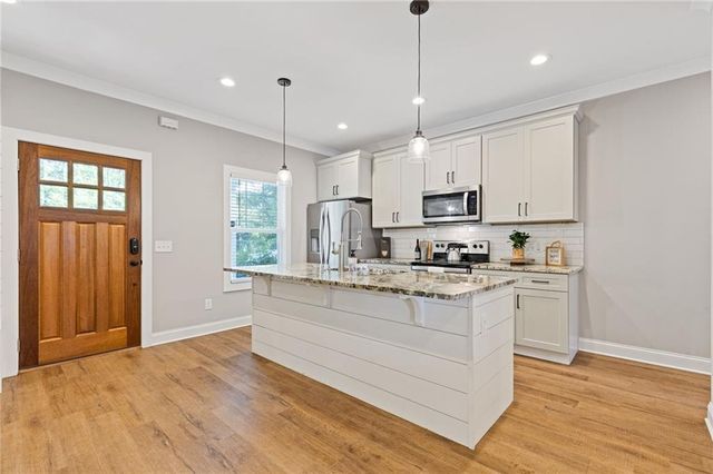 226 Old Canton Circle, Ball Ground, GA 30107