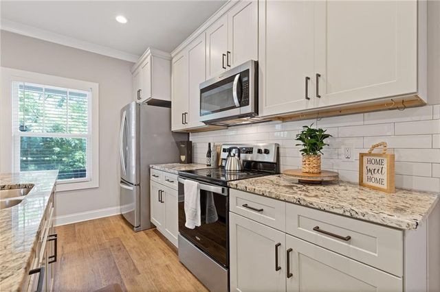 226 Old Canton Circle, Ball Ground, GA 30107