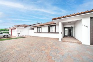 1001 NW 127th Pl 1, Miami, FL 33182