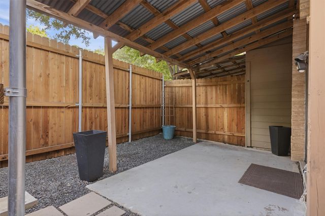6406 Chimney Creek CIR A, Austin, TX 78723