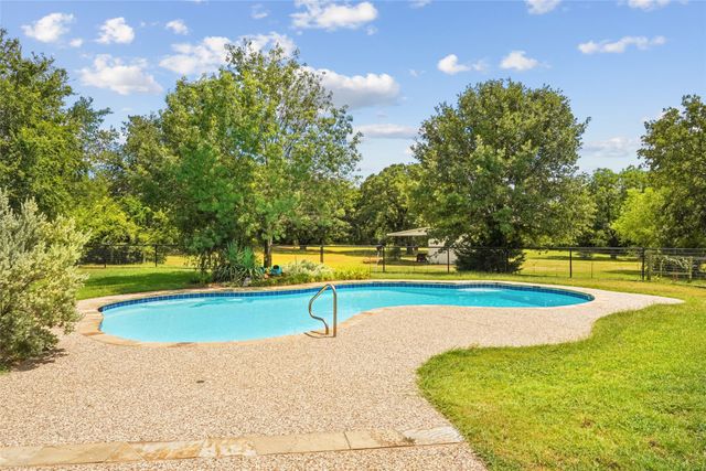 4797 Red Oak Circle, Aubrey, TX 76227