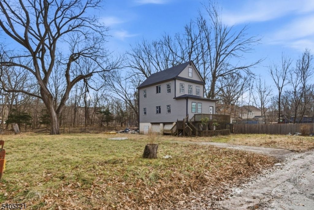 1819 Allen St, Rahway City, NJ 07065