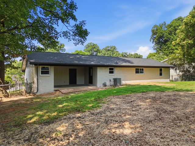 907 Wesley Drive, Hixson, TN 37343