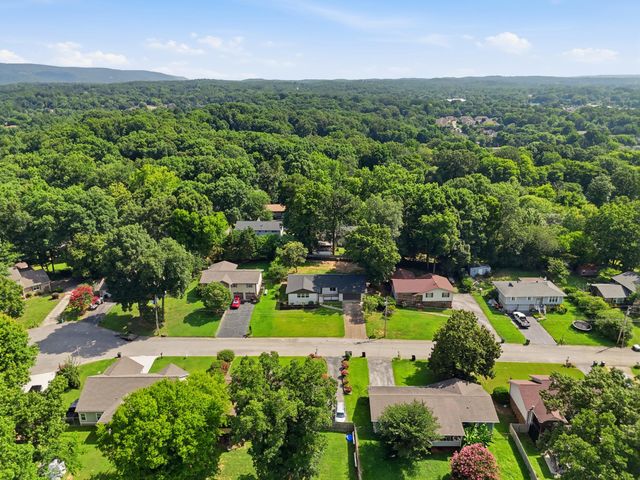 907 Wesley Drive, Hixson, TN 37343