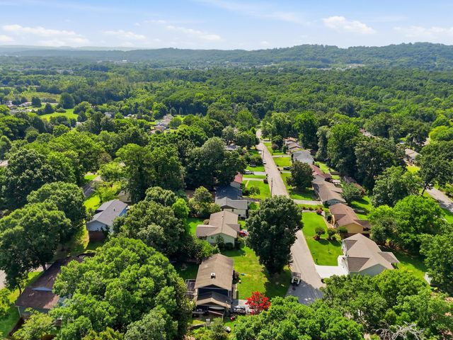 907 Wesley Drive, Hixson, TN 37343