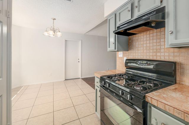 706 Milton CV, Leander, TX 78641
