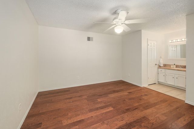 706 Milton CV, Leander, TX 78641