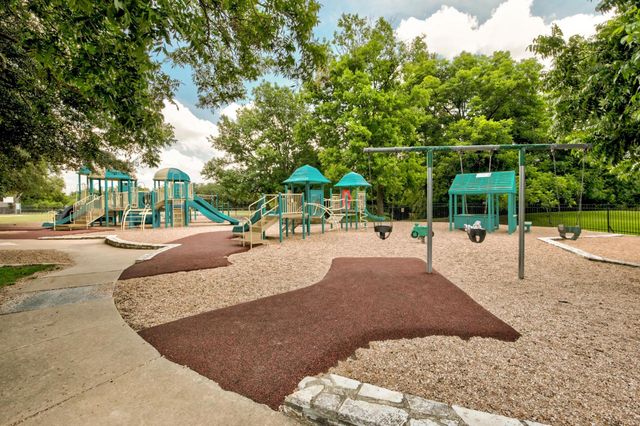 706 Milton CV, Leander, TX 78641