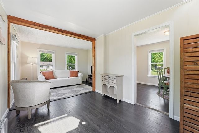 209 Adams St, Agawam, MA 01001