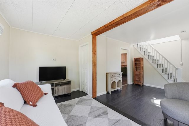 209 Adams St, Agawam, MA 01001