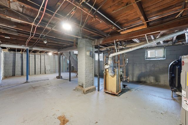 209 Adams St, Agawam, MA 01001