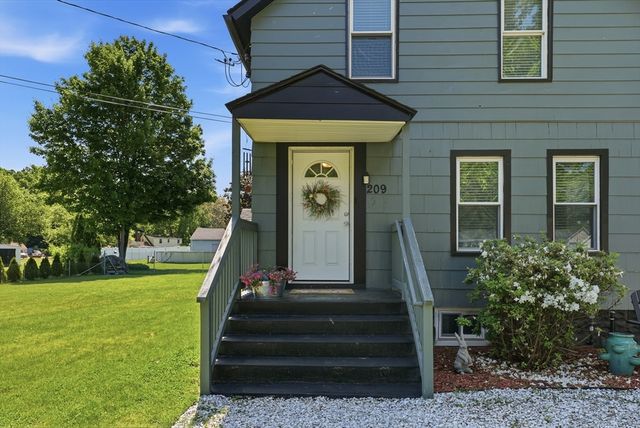 209 Adams St, Agawam, MA 01001
