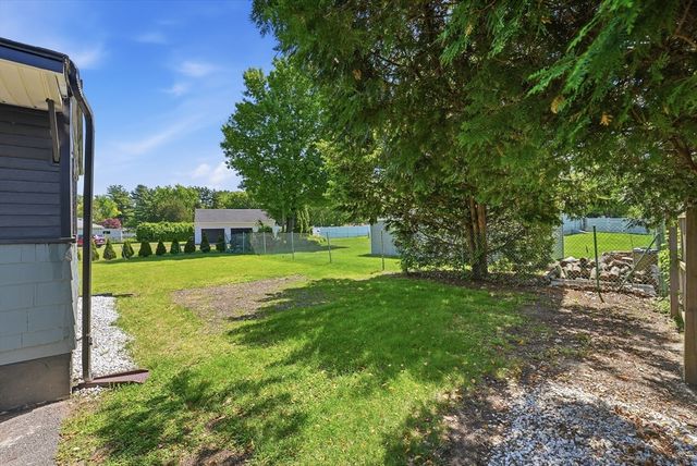 209 Adams St, Agawam, MA 01001