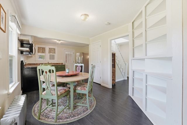 209 Adams St, Agawam, MA 01001