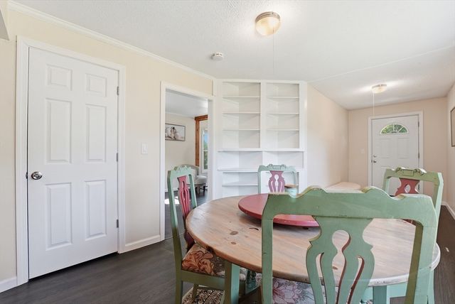 209 Adams St, Agawam, MA 01001
