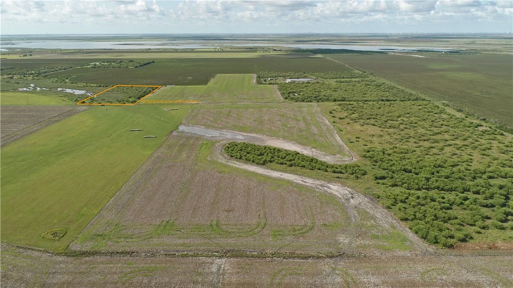 267 Vega, Bayside, TX 78393 — photo 2