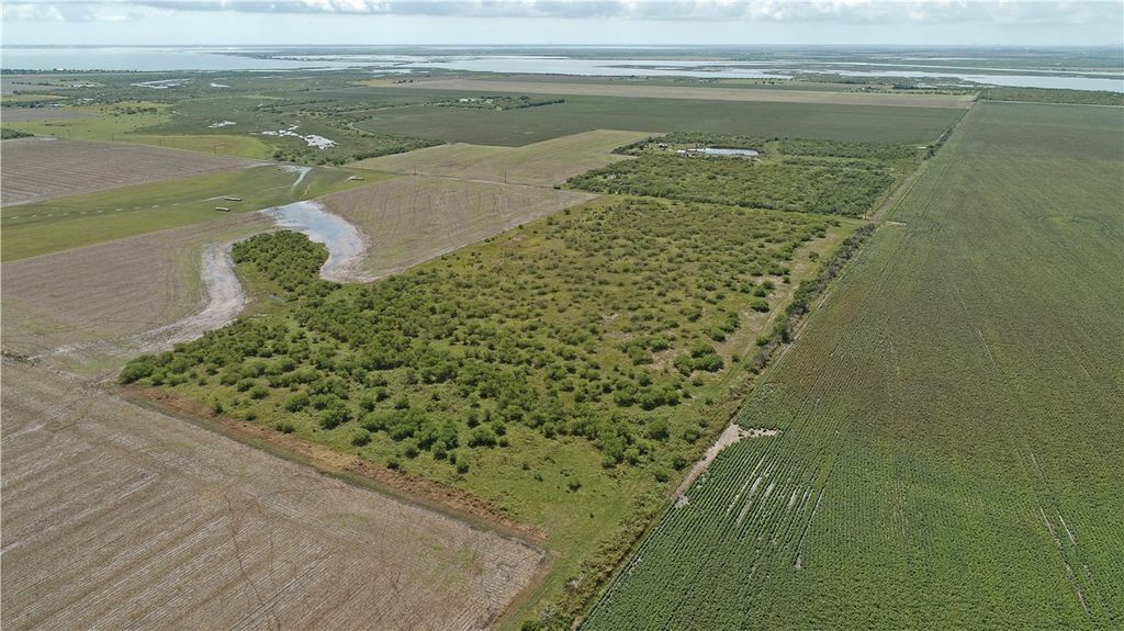267 Vega, Bayside, TX 78393 — photo 3