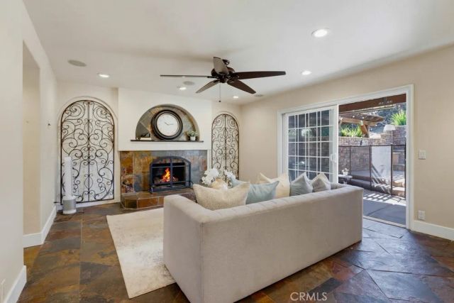 5550 E Edgemar, Anaheim, CA 92807