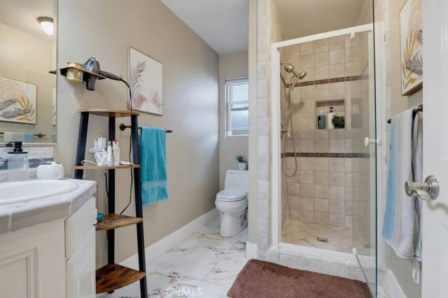 5550 E Edgemar, Anaheim, CA 92807