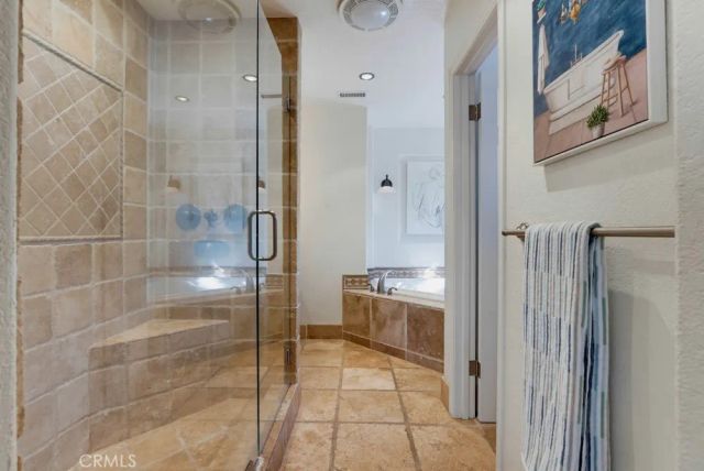 5550 E Edgemar, Anaheim, CA 92807