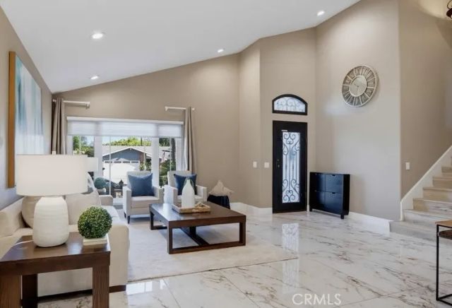 5550 E Edgemar, Anaheim, CA 92807