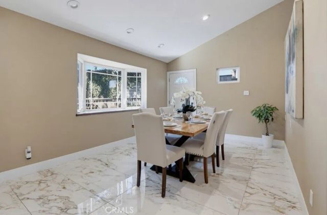 5550 E Edgemar, Anaheim, CA 92807