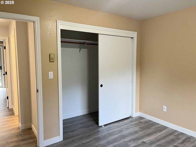 2040 11TH St, Florence, OR 97439