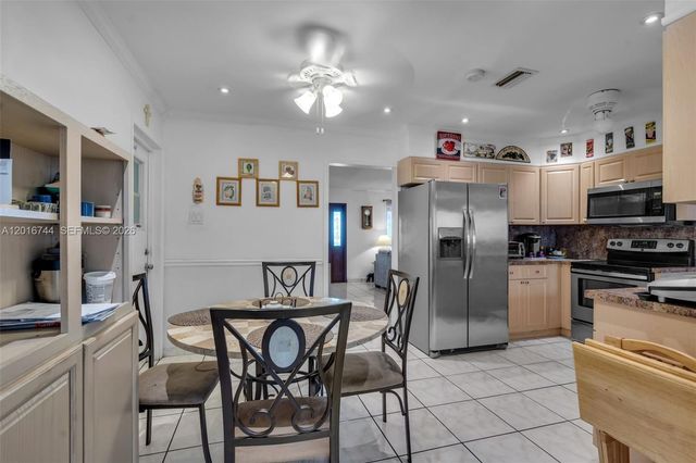 5809 NW 83rd Ave, Tamarac, FL 33321