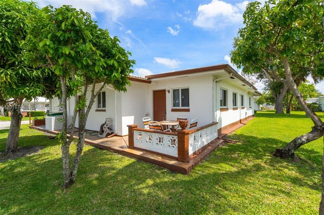 5809 NW 83rd Ave, Tamarac, FL 33321