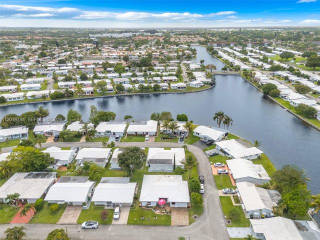 5809 NW 83rd Ave, Tamarac, FL 33321
