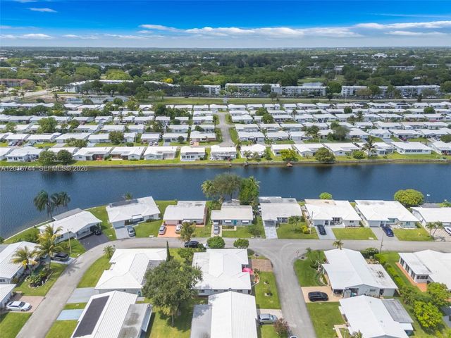 5809 NW 83rd Ave, Tamarac, FL 33321