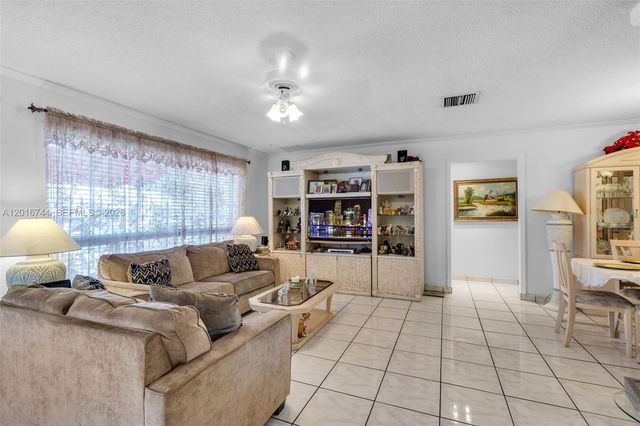 5809 NW 83rd Ave, Tamarac, FL 33321