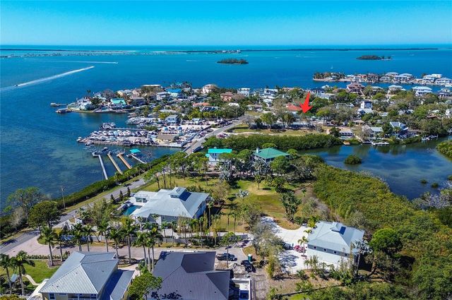 201 SOUTH STREET, Palm Harbor, FL 34683