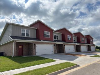 1039 Seaborn Way, Pea Ridge, AR 72751