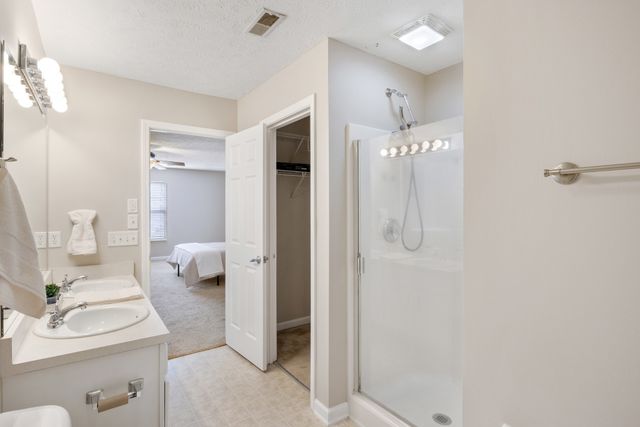 1022 Lexington Farms Dr, Spring Hill, TN 37174