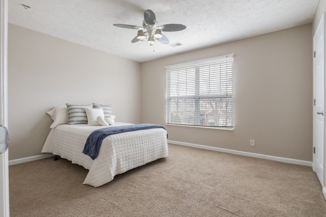 1022 Lexington Farms Dr, Spring Hill, TN 37174