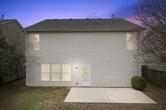 1022 Lexington Farms Dr, Spring Hill, TN 37174