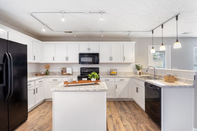 1022 Lexington Farms Dr, Spring Hill, TN 37174