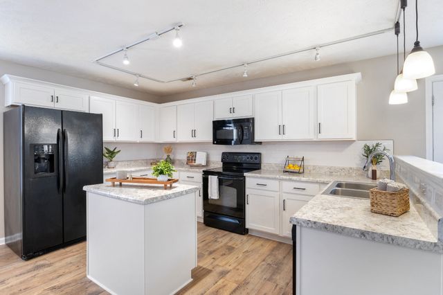 1022 Lexington Farms Dr, Spring Hill, TN 37174