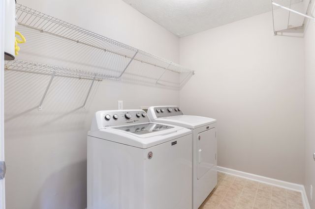 1022 Lexington Farms Dr, Spring Hill, TN 37174