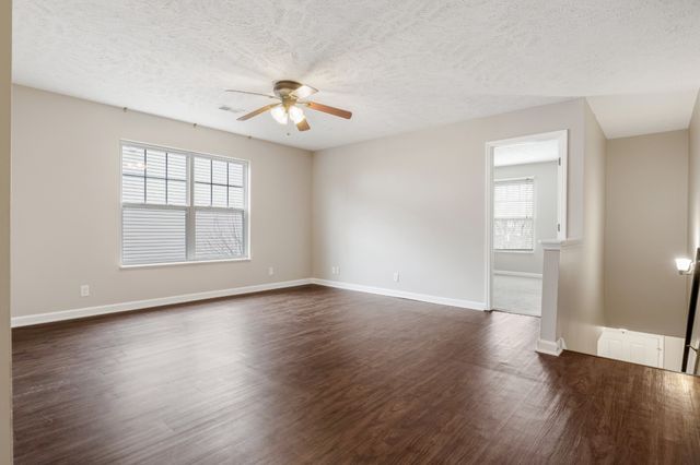 1022 Lexington Farms Dr, Spring Hill, TN 37174