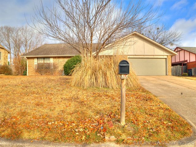 8121 E 75th Street, Tulsa, OK 74133