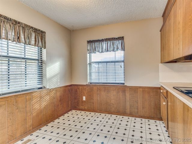 8121 E 75th Street, Tulsa, OK 74133