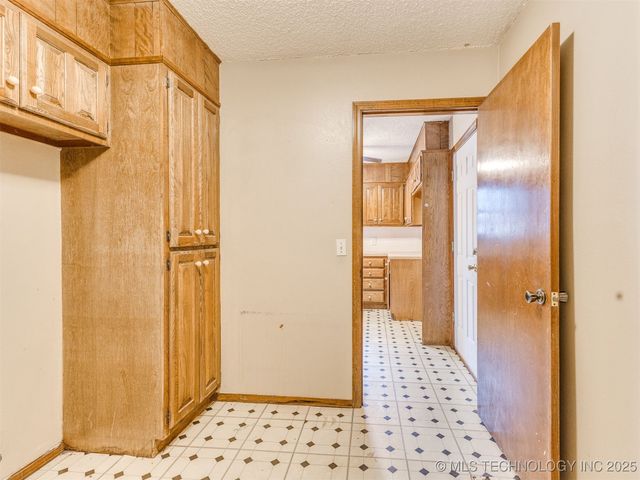 8121 E 75th Street, Tulsa, OK 74133