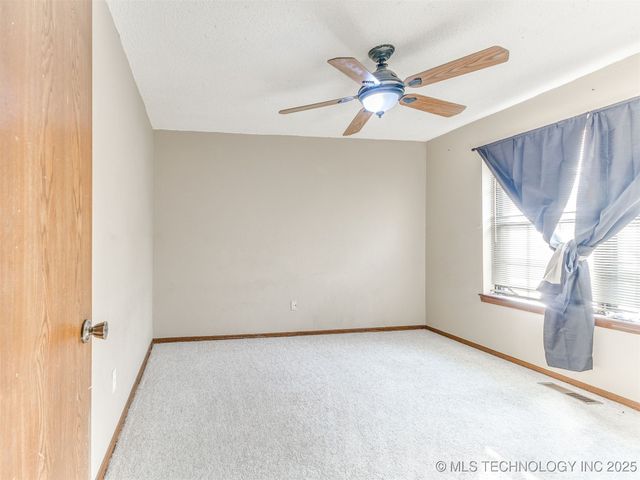 8121 E 75th Street, Tulsa, OK 74133