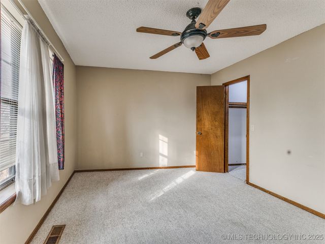 8121 E 75th Street, Tulsa, OK 74133