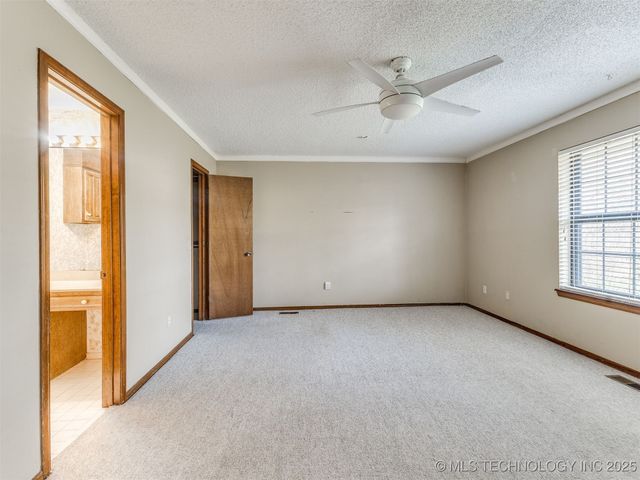 8121 E 75th Street, Tulsa, OK 74133