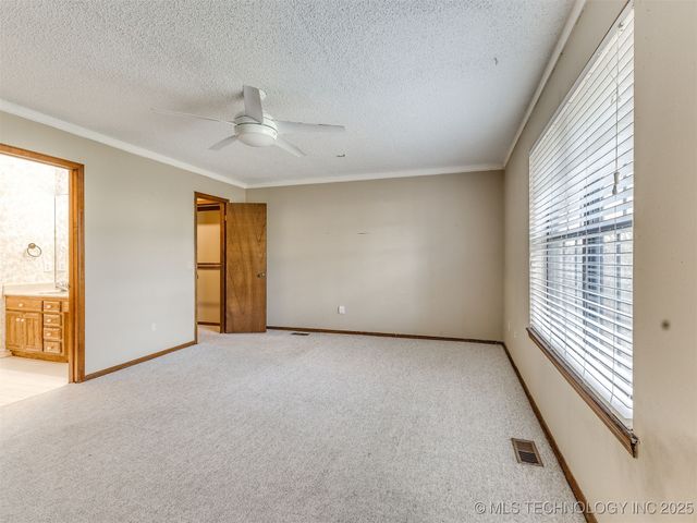 8121 E 75th Street, Tulsa, OK 74133